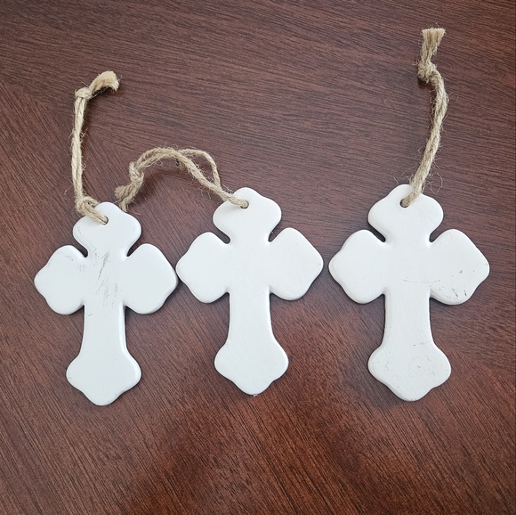 Cross decor - Picture 2 of 2